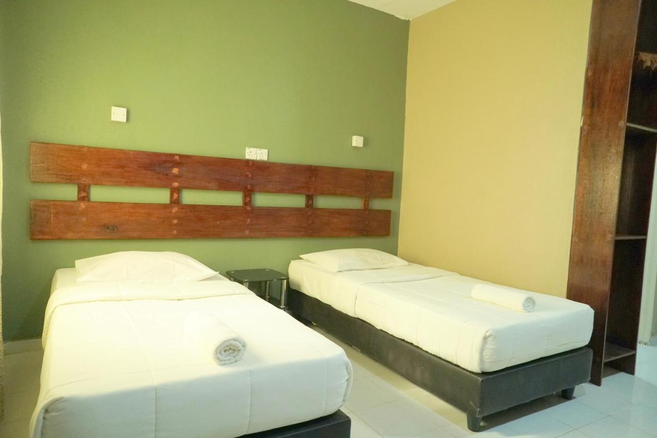 Pondok Muara Chalet Pantai Cenang  Exteriör bild